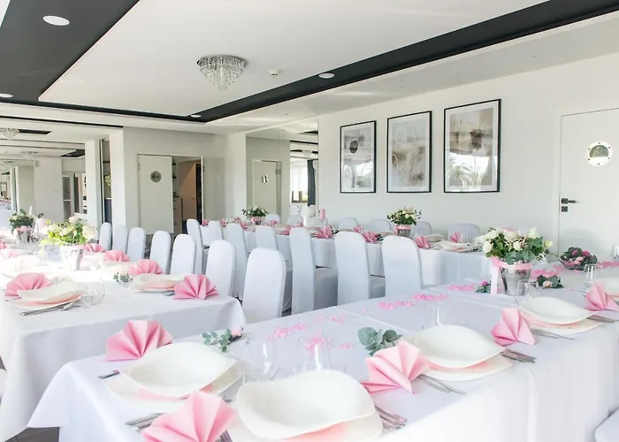 לינה וארוחת בוקר Strzelec 3*